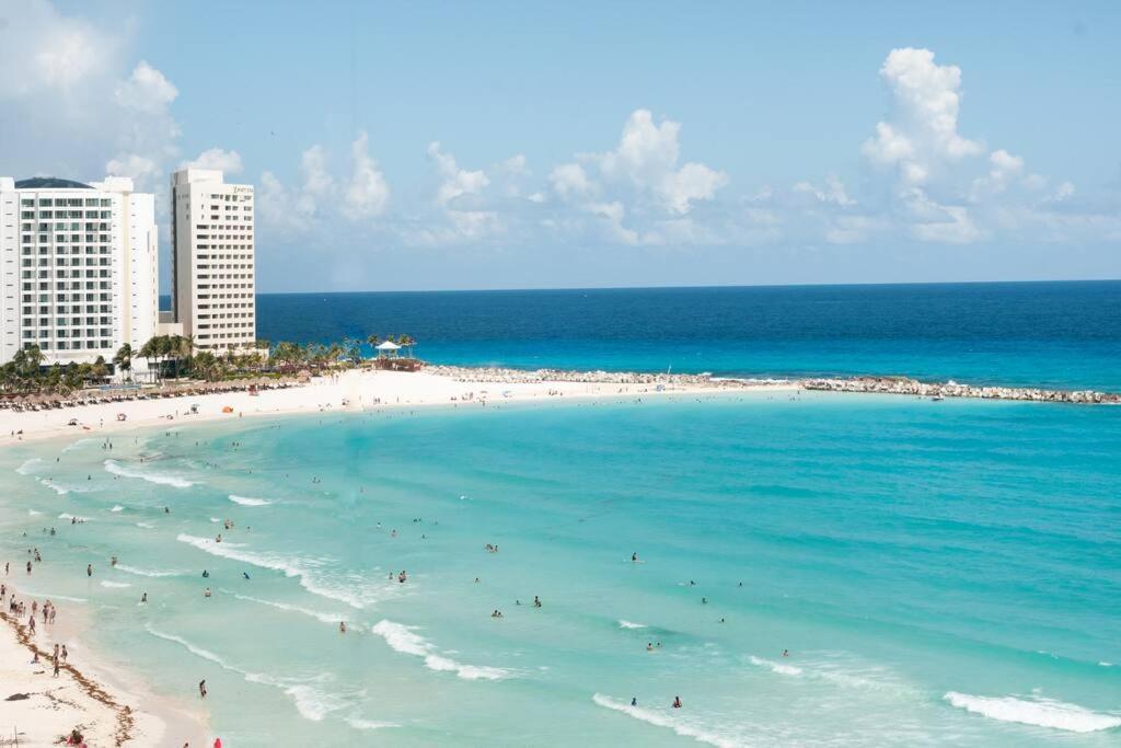 *Turquoise Escape- Beachfront Studio By Casa Paraiso* Cancún Exterior foto